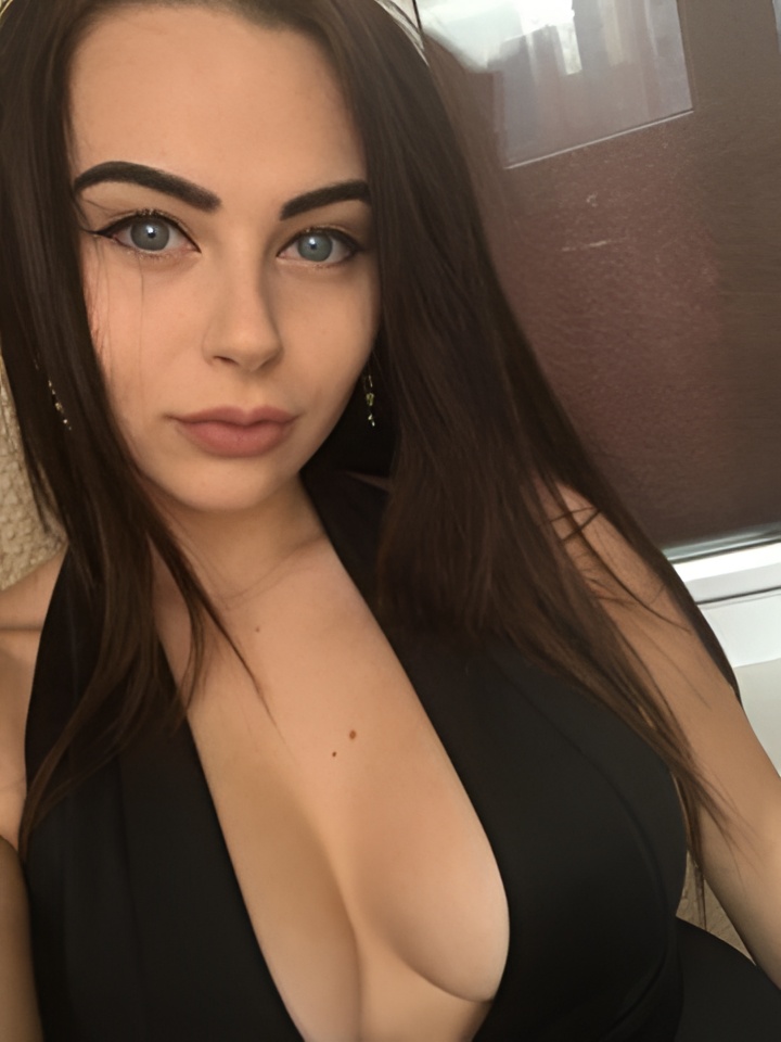 Эвелина привлекальеная девушка из Череповца цена от 1500 руб