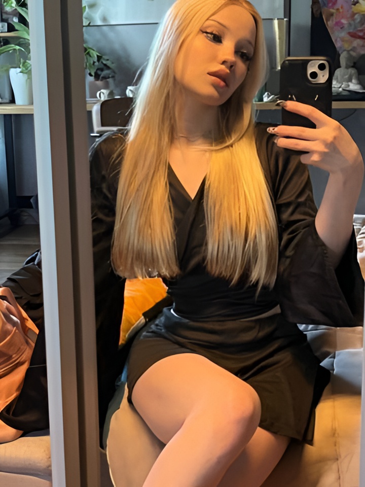 Сарра привлекальеная девушка из Череповца цена от 3000 руб