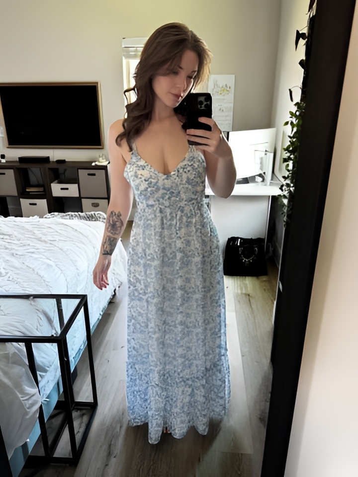 Юна привлекальеная девушка из Череповца цена от 10000 руб