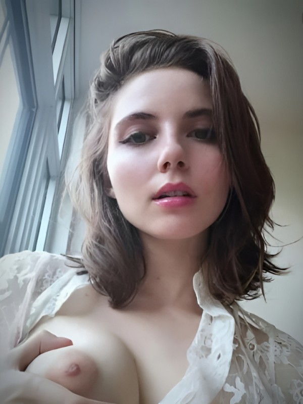 Ярославна привлекательная девушка из Череповца цена от 2500 руб