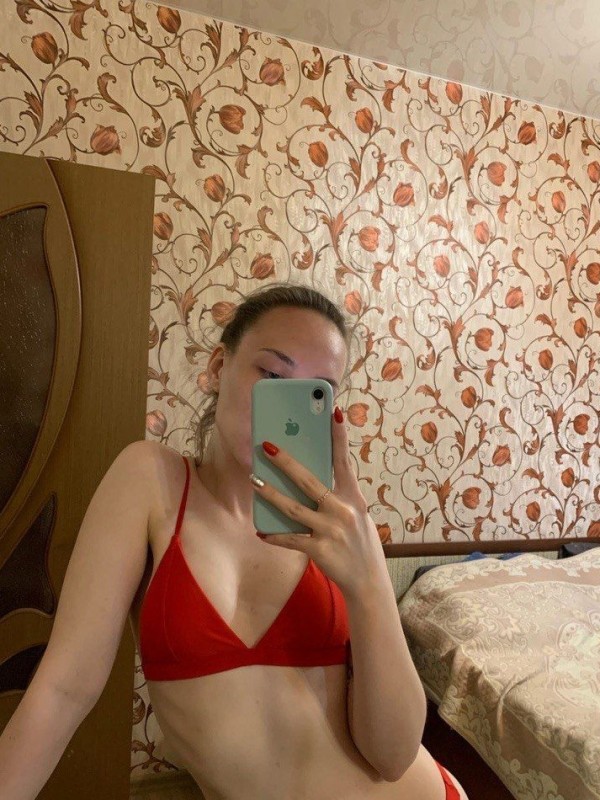 Елизавета привлекательная девушка из Череповца цена от 3000 руб