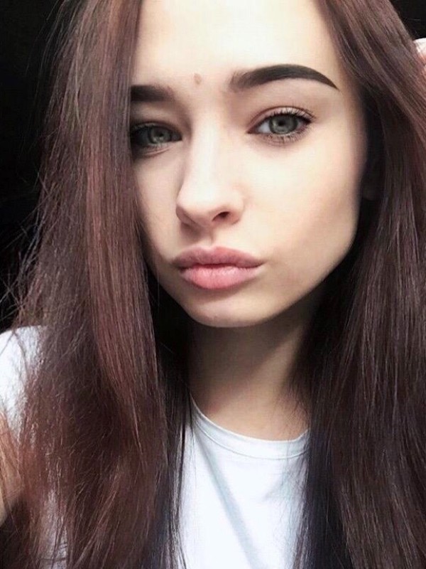 Ариадна привлекательная девушка из Череповца цена от 3500 руб