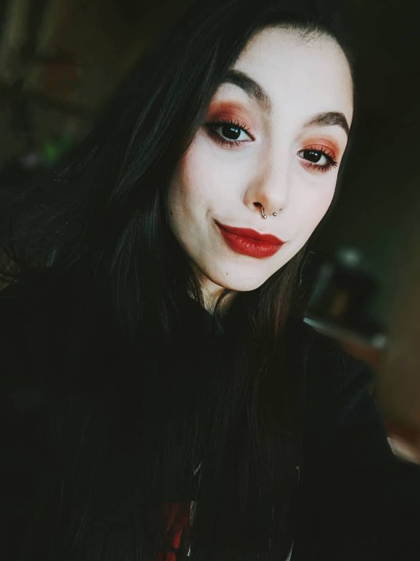 Катька привлекательная девушка из Череповца цена от 3000 руб